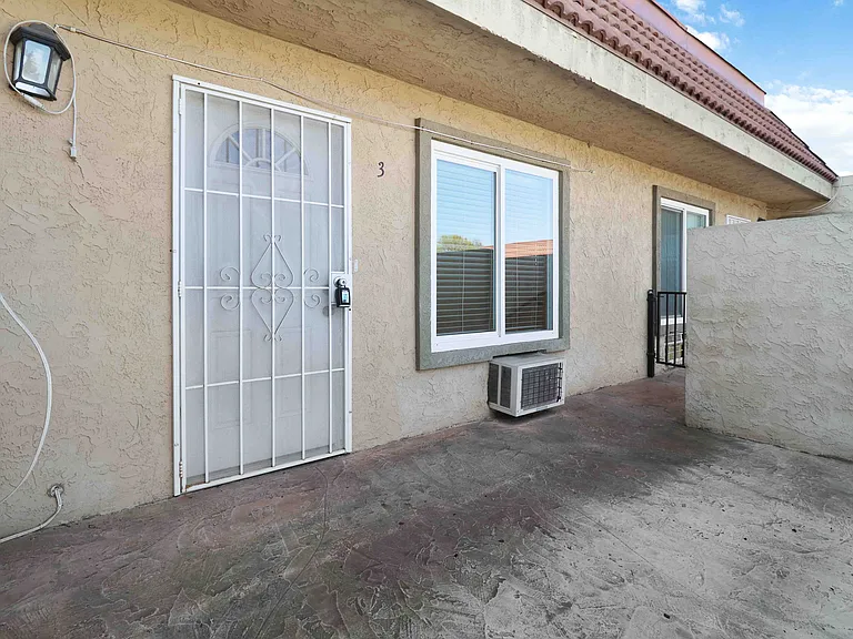 1160 E Washington Ave #3 — Photo 14