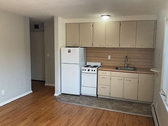 5th image of 1936 Ford Pkwy APT 205
