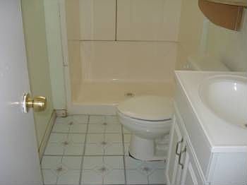 2nd image of 7688 Lankershim Ave
