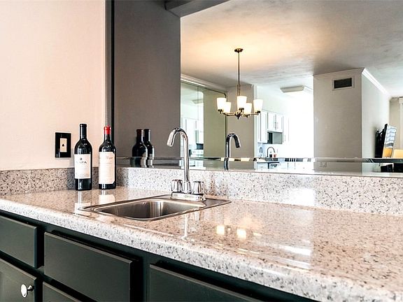 4th image of 4915 Tyrone Ave APT 212