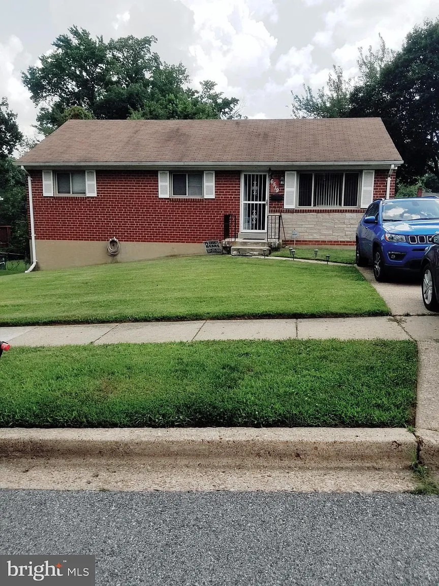 6519 Rolling Ridge Dr photo 1