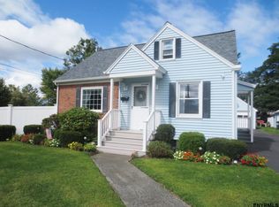 50 Pine St, Glenville, NY 12302