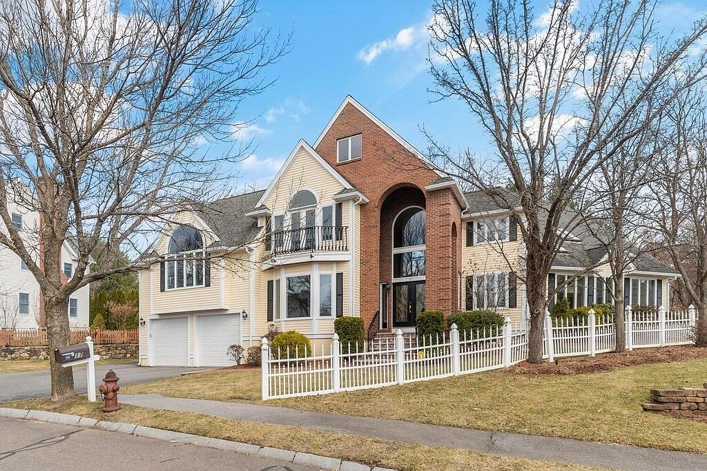 17 Old Farm Rd, Woburn, MA 01801 Zillow