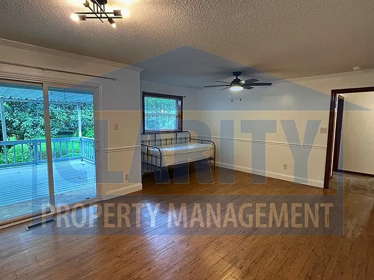 4035 Ocoee St N — Photo 12