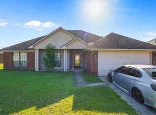 192 Wayfair Ln, Hinesville, GA 31313