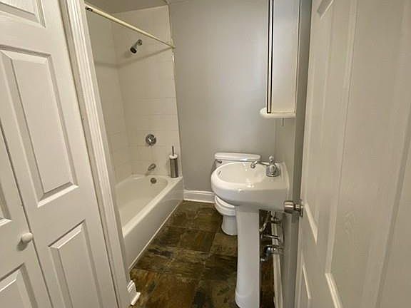 5th image of 471 Broadway #1