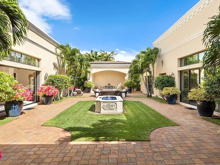4520 Kahala Ave — Photo 43