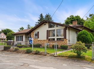 2 Currier Ave, Methuen, MA 01844