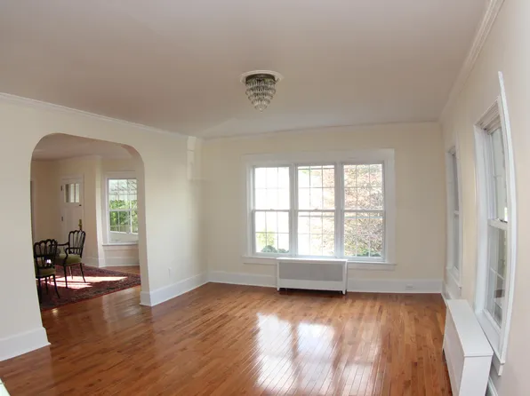 417 Jefferson Ave, Jermyn, PA 18433