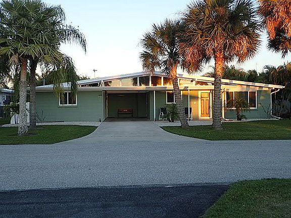 2nd image of 1429 Lemon Bay Dr