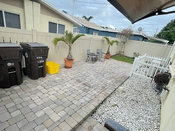 3rd image of 3064 Lake Ave #2