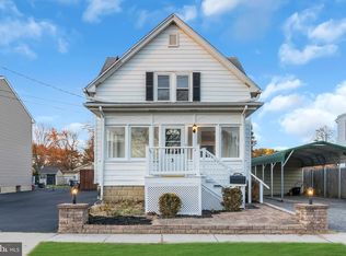 31 W Broad St, Gibbstown, NJ 08027