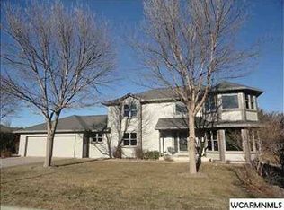 1402 Ridgeway Rd, Marshall, MN 56258