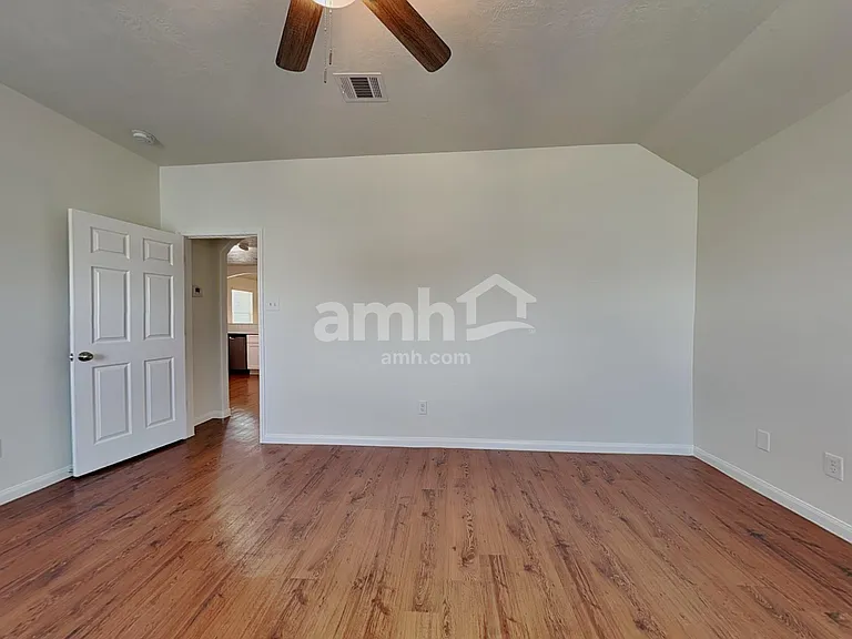 12006 Jillian Crossing Dr — Photo 9