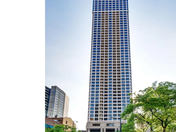1030 N State St, Chicago, IL