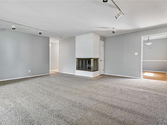 4th image of 1334 Ranchland Dr