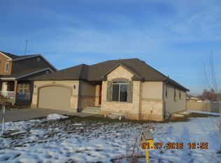 1945 S Sam Cir, Clearfield, UT 84015