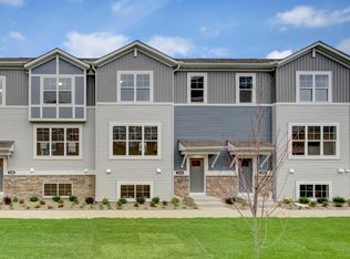 2210 Gateway Curv, Saint Paul, MN 55109