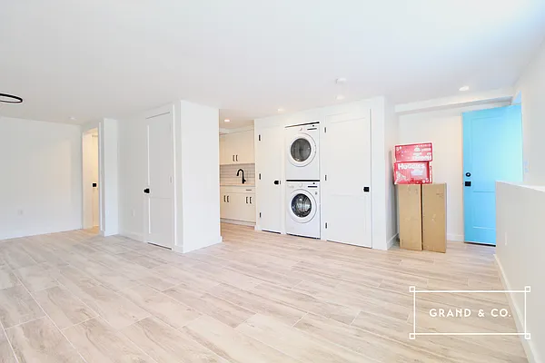 Rented by Grand & Co. | media 1