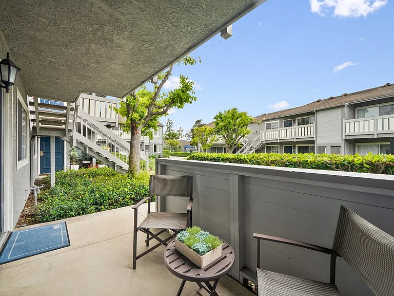South Pointe — Photo 19
