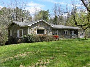 705 New Haw Creek Rd, Asheville, NC 28805