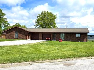 509 Draco Dr, Freeburg, IL 62243