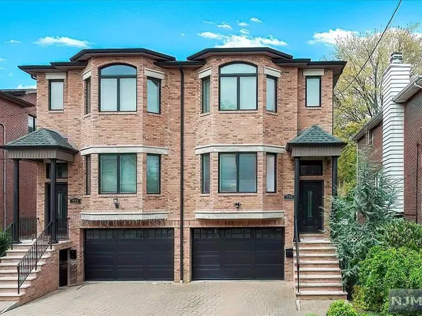 779 W End Ave, Cliffside Park, NJ 07010