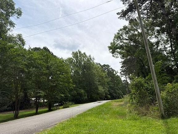 4th image of 426 Lakeview Dr