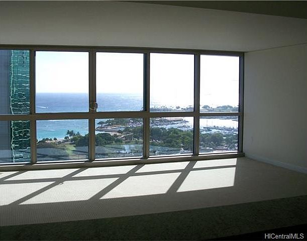 1st image of 1177 Queen St APT 2808