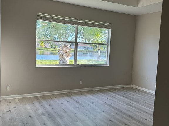 5th image of 6045 46th Ln