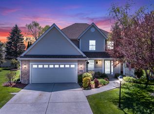 6457 Norfolk Ln, Racine, WI 53406