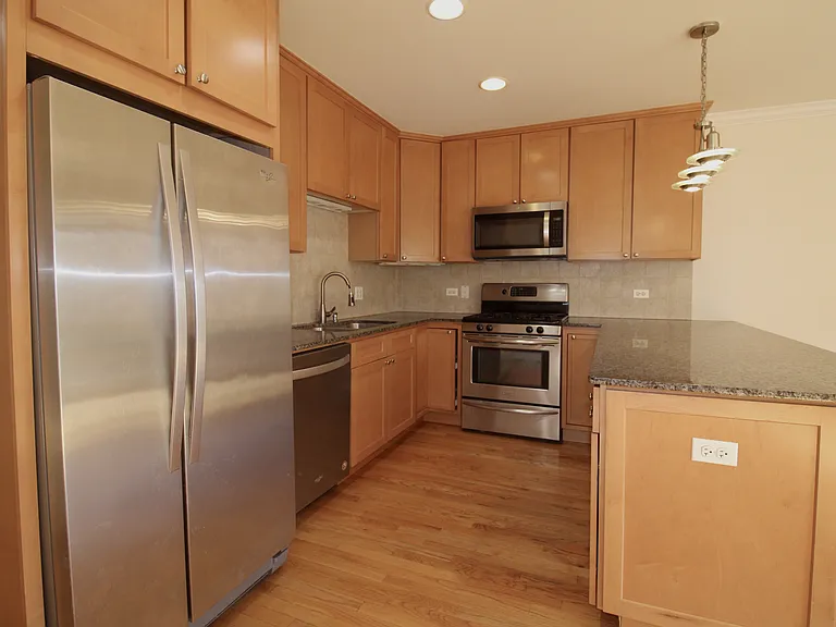 917 N Ashland Ave #2 — Photo 7