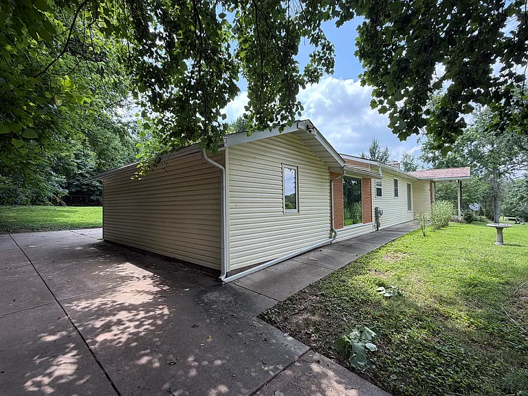 600 Forder Rd — Photo 3