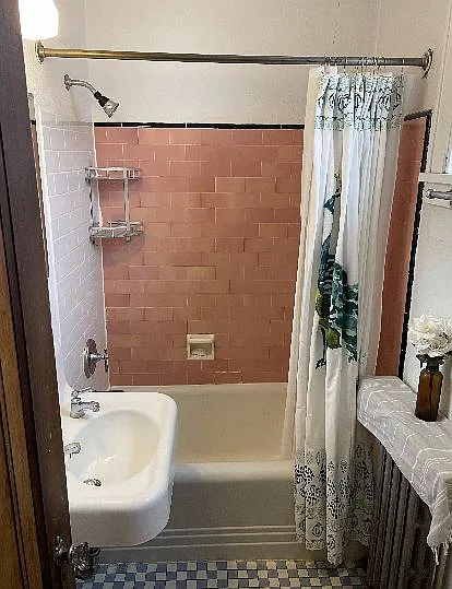 1 bed, 1.0 bath, $1,050 — Photo 2