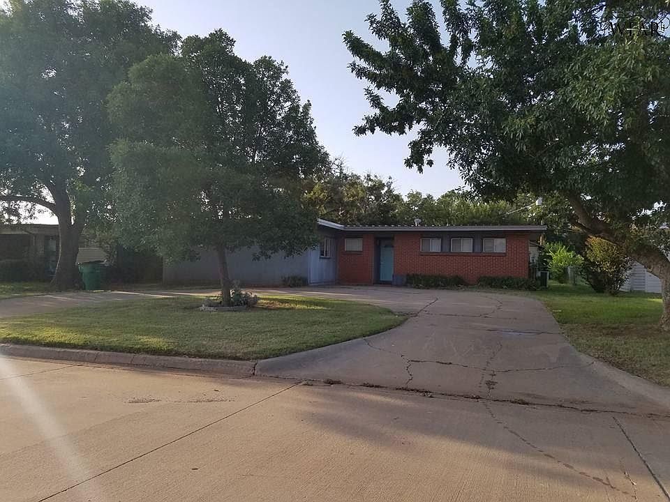 1st image of 614 W Texas Ave