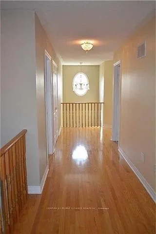 223 Van Scott Dr #UPPER — Photo 4