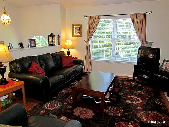 4th image of 5173 Crumpacker Dr