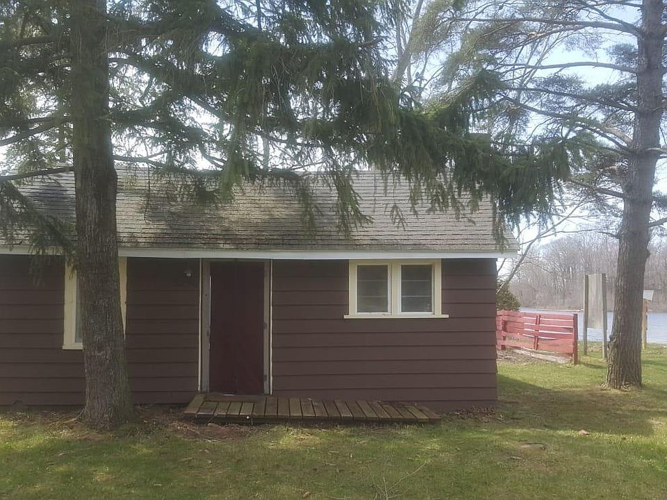 Front of cottage