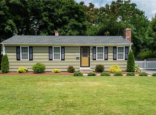 11 Tunis Rd, Warwick, RI 02886