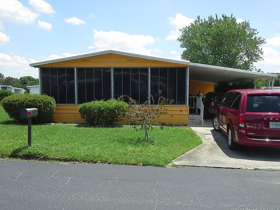 1st image of 208 Green Haven Ln W