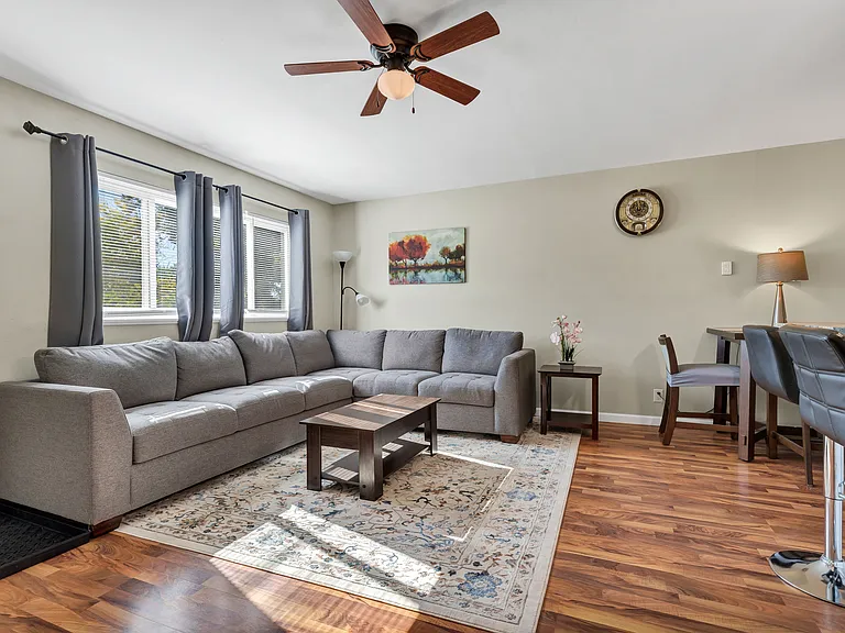 266 Ramsey Ln — Photo 2