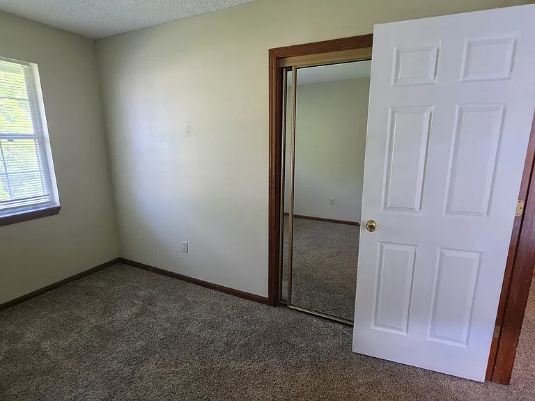 6833 N Mokane Ave — Photo 15