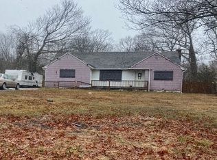 1987 William Floyd Pkwy, Ridge, NY 11961