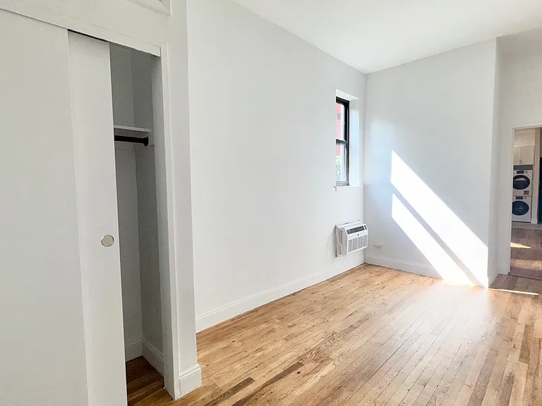 213 E 11th St #1B — Photo 10