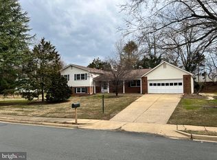 1305 Towlston Rd, Vienna, VA 22182