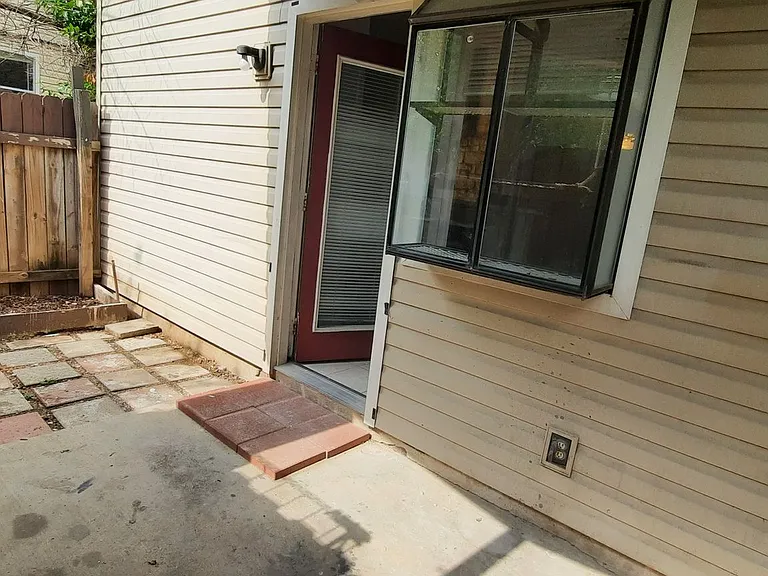823 Taulbee Ln #B — Photo 20