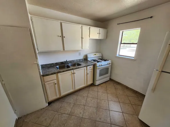 709 S Atkinson Ave #6, Roswell, NM 88203