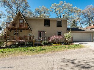 15855 Connelly Ave, Spring Lake, MI 49456