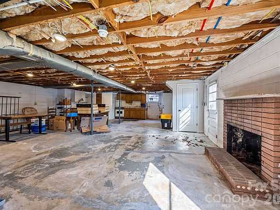 5th image of 304 E 2nd St