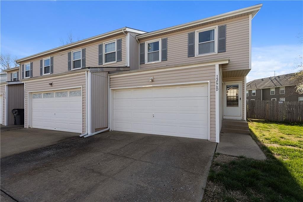 1266 N Petzold Dr APT D, Olathe, KS 66061 | Zillow